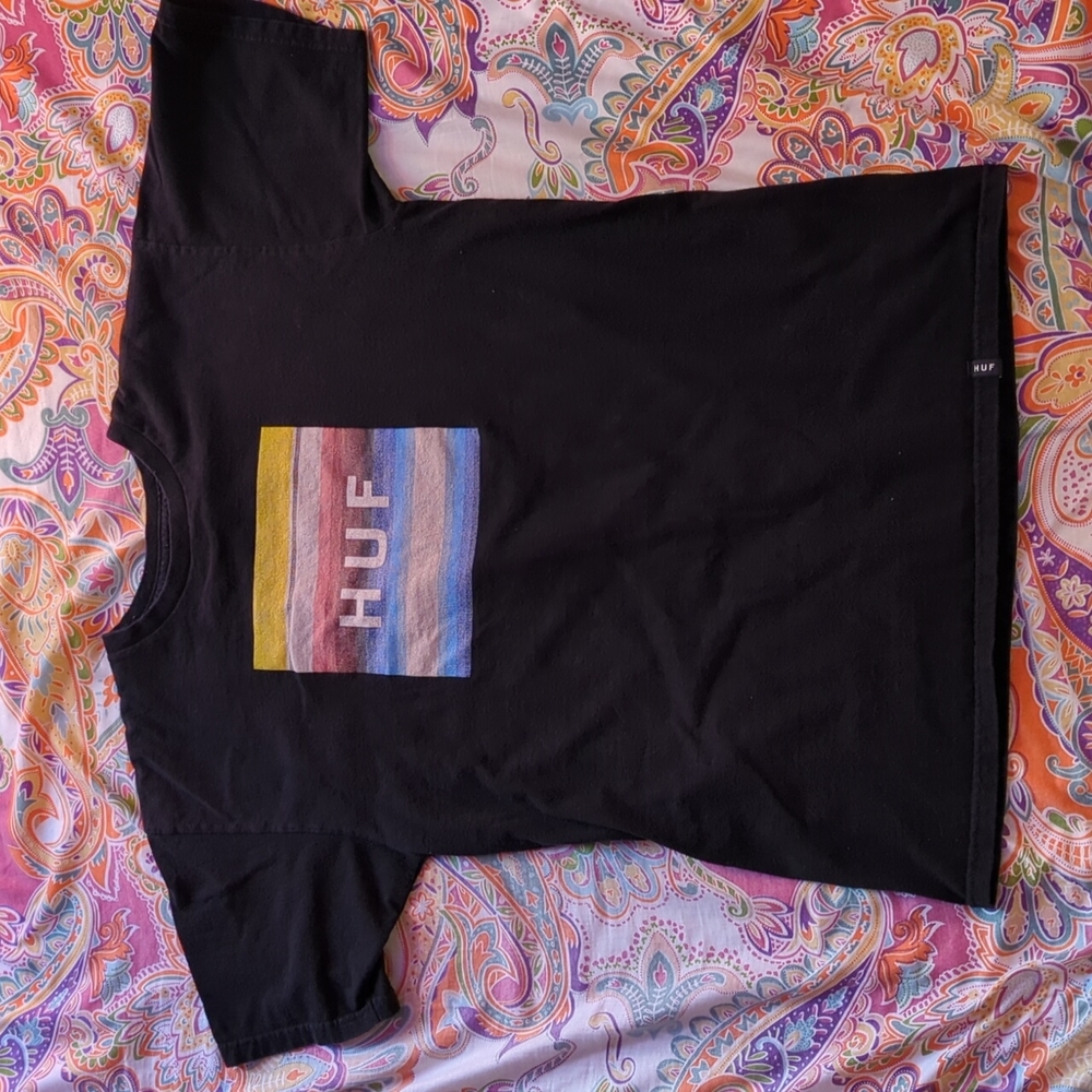 HUF t-shirt